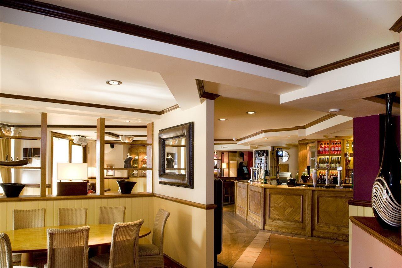 Premier Inn London Romford Exterior photo