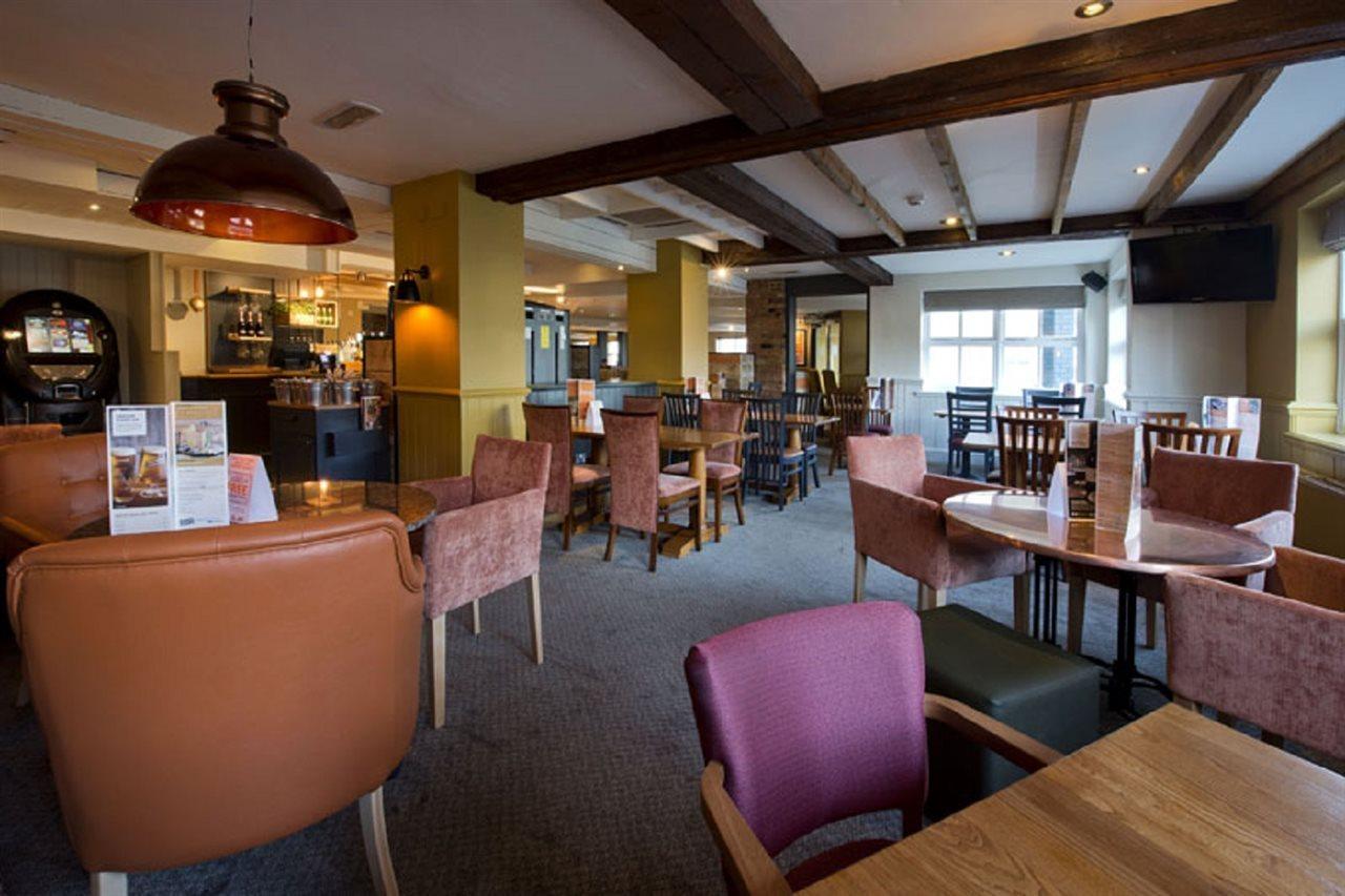 Premier Inn London Romford Exterior photo