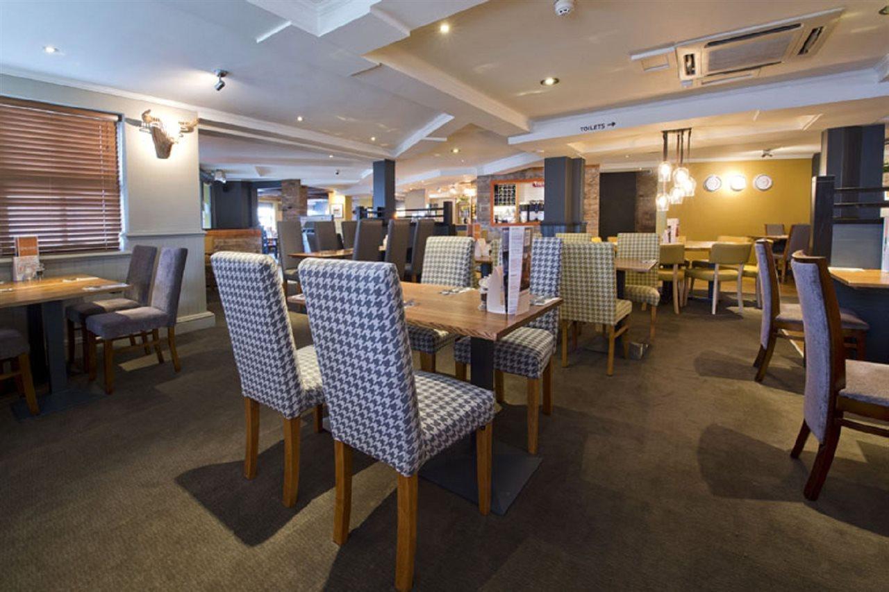 Premier Inn London Romford Exterior photo