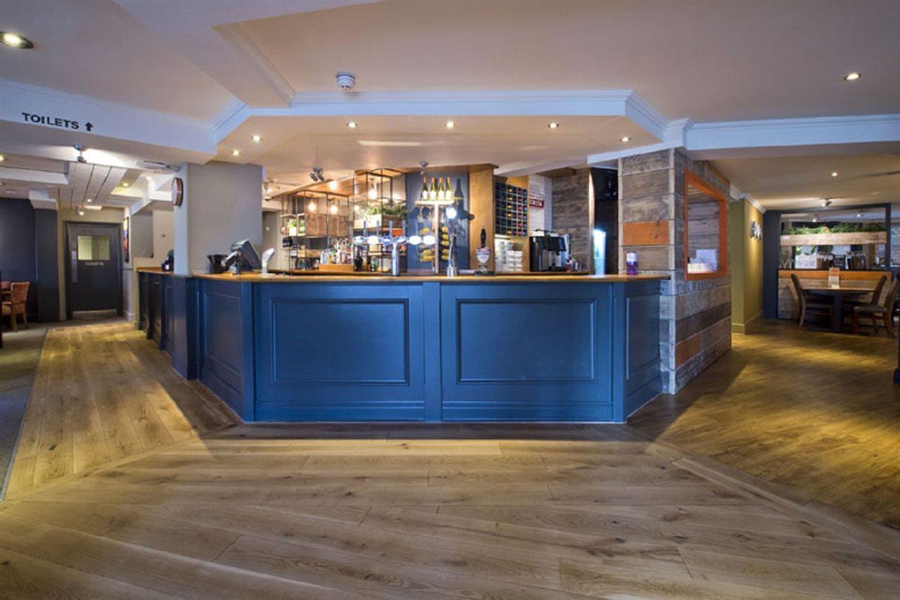 Premier Inn London Romford Exterior photo